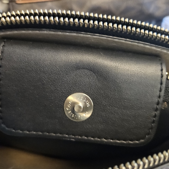 Used Nine West Cross Body Bag - Picture 11 of 16